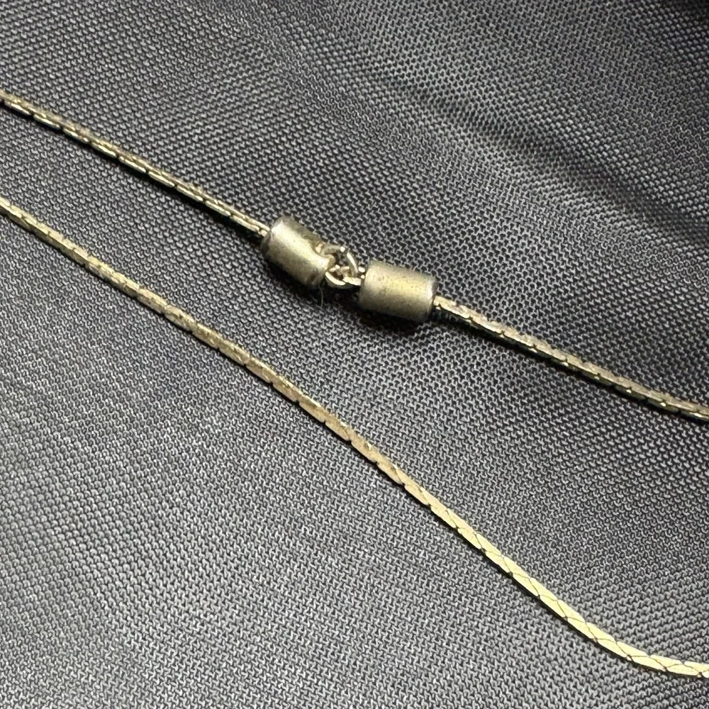 N/A gold tone
